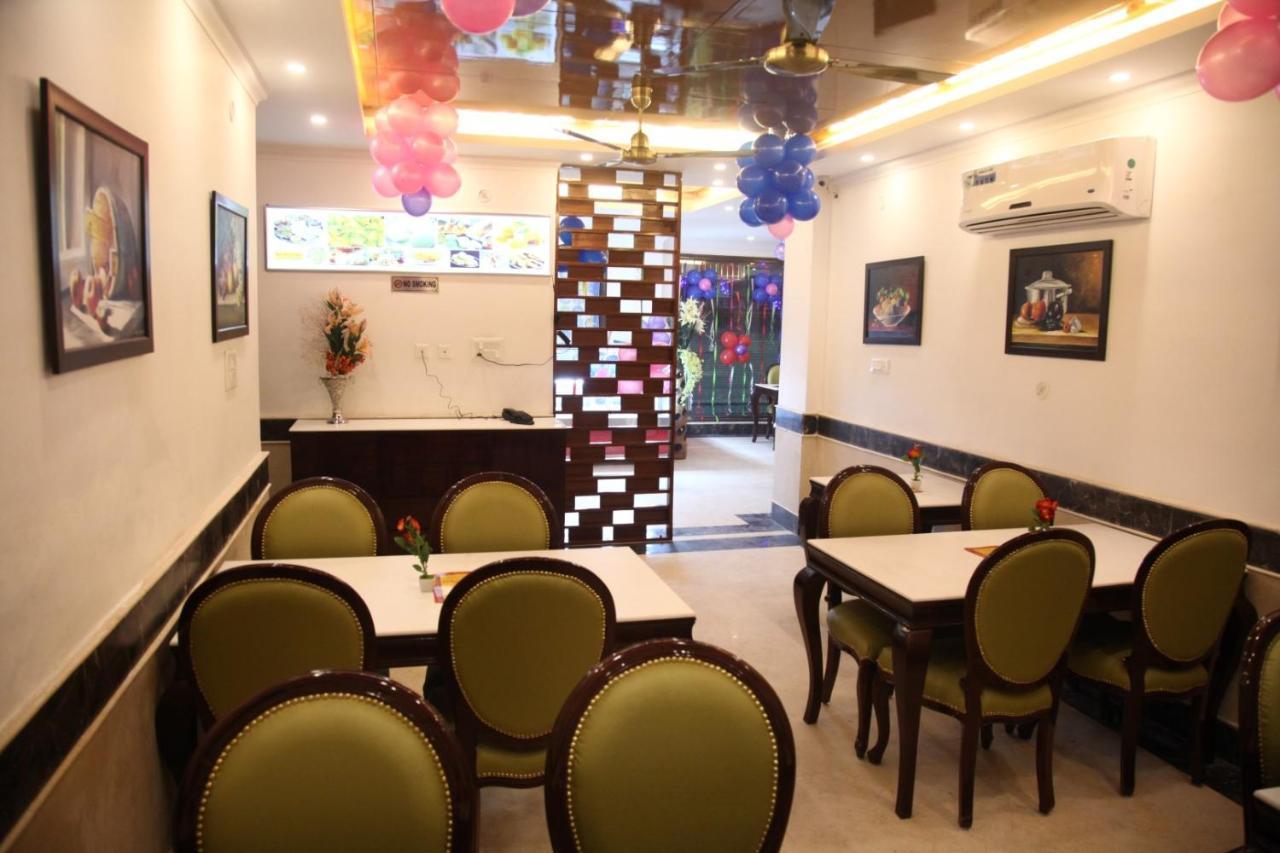 Hotel Dev Residency Vrindāvan Exteriér fotografie