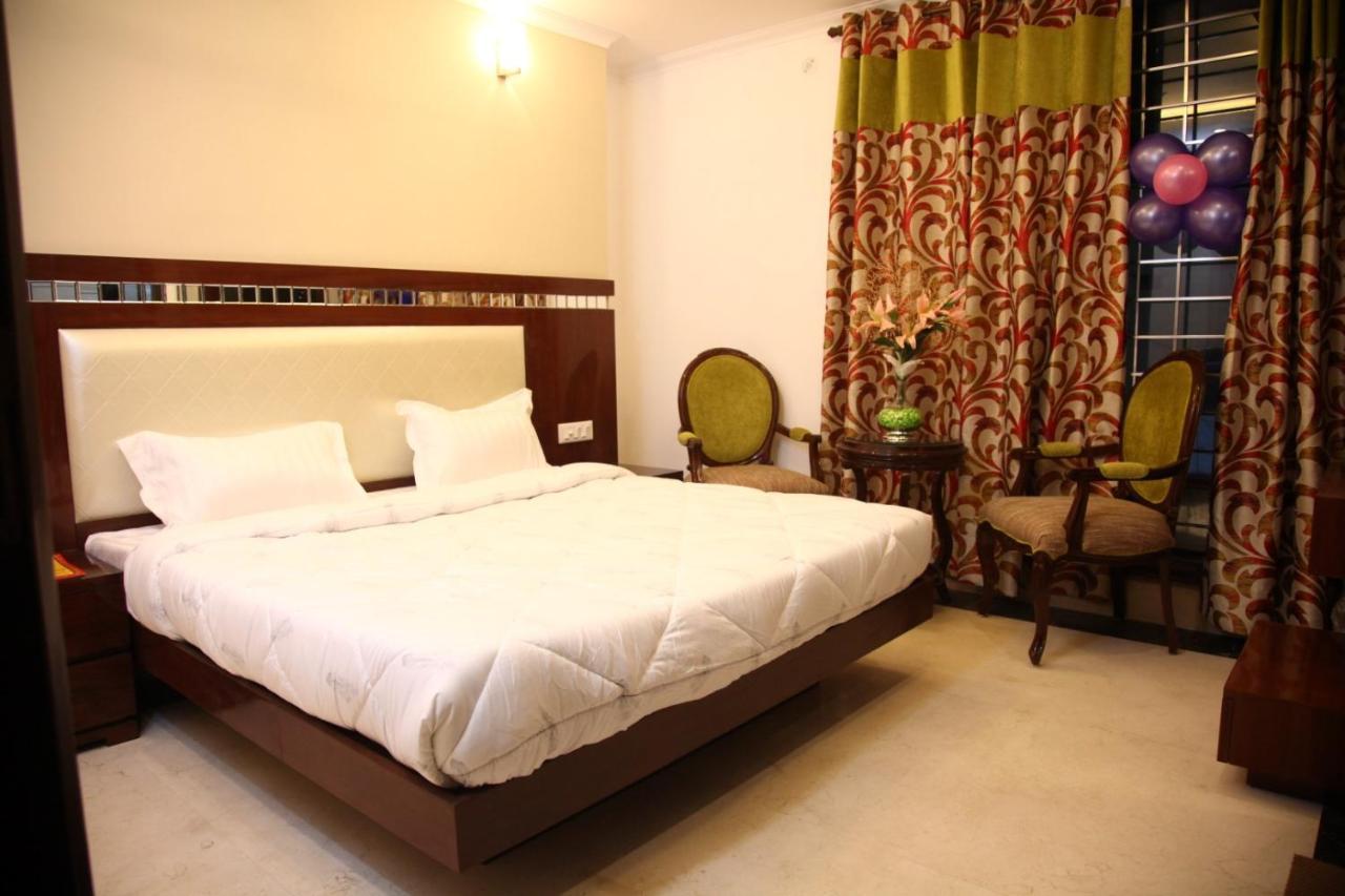 Hotel Dev Residency Vrindāvan Exteriér fotografie
