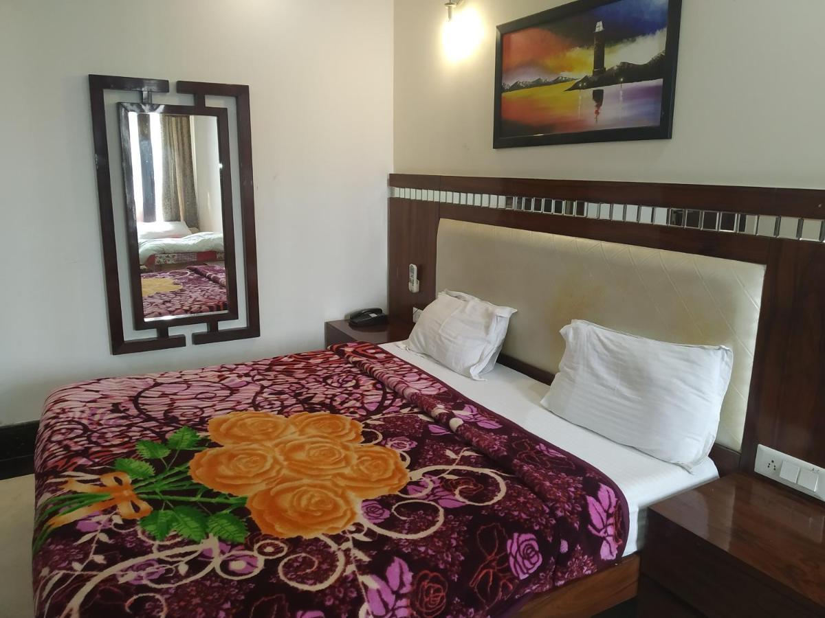 Hotel Dev Residency Vrindāvan Exteriér fotografie