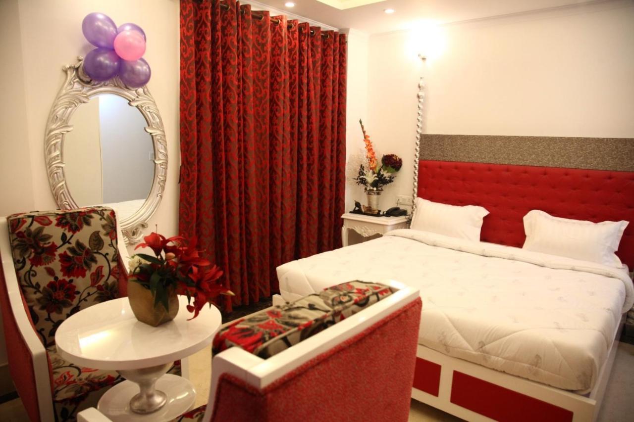 Hotel Dev Residency Vrindāvan Exteriér fotografie